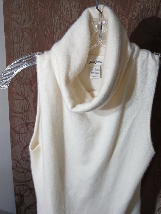 Neiman Marcus Sweaters - Neiman Marcus Cashmere Cream Sleeveless Cowl Neck Sweater